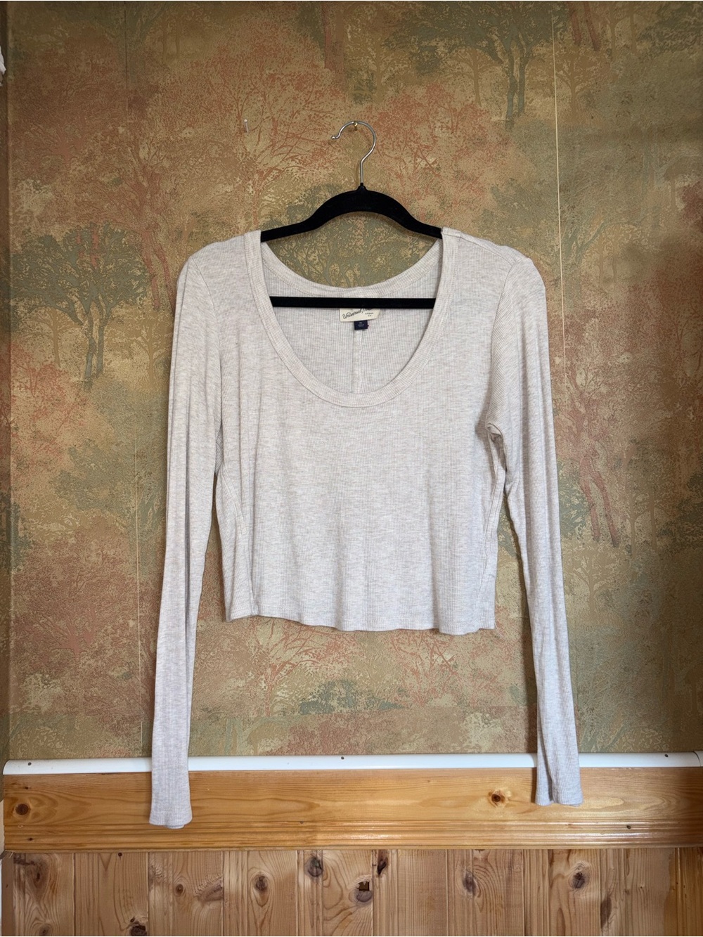 Universal Thread | Cream Cropped Longsleeve